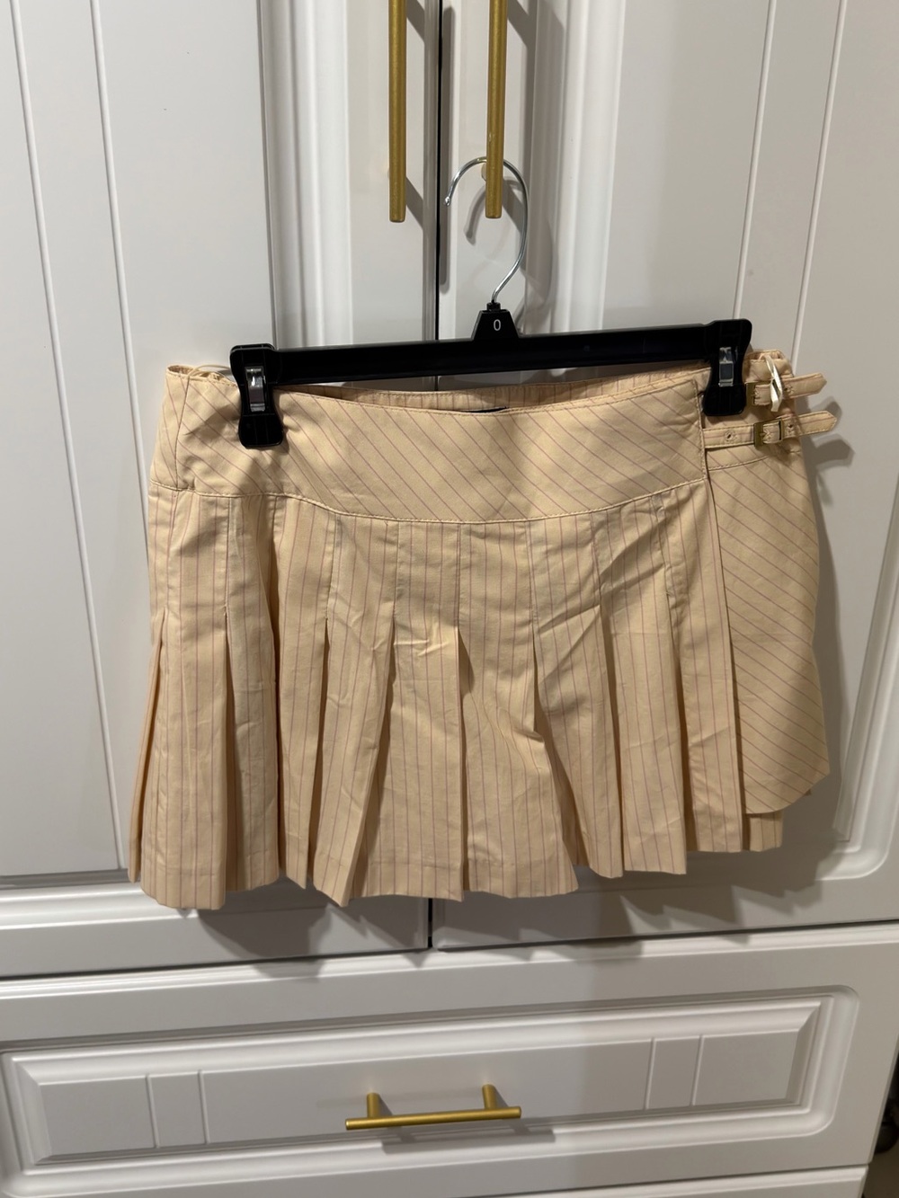Zara Cream Pleated Mini Skirt with Side Buckles
